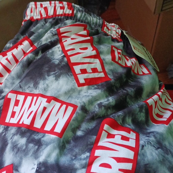 Men's Marvel Sleep Pants - Picture 2 of 3